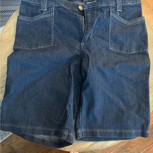 Women’s denim shorts size 10 medium